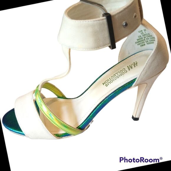 - H&M white mermaid high heels with ankle buckle - Picture 1 of 11